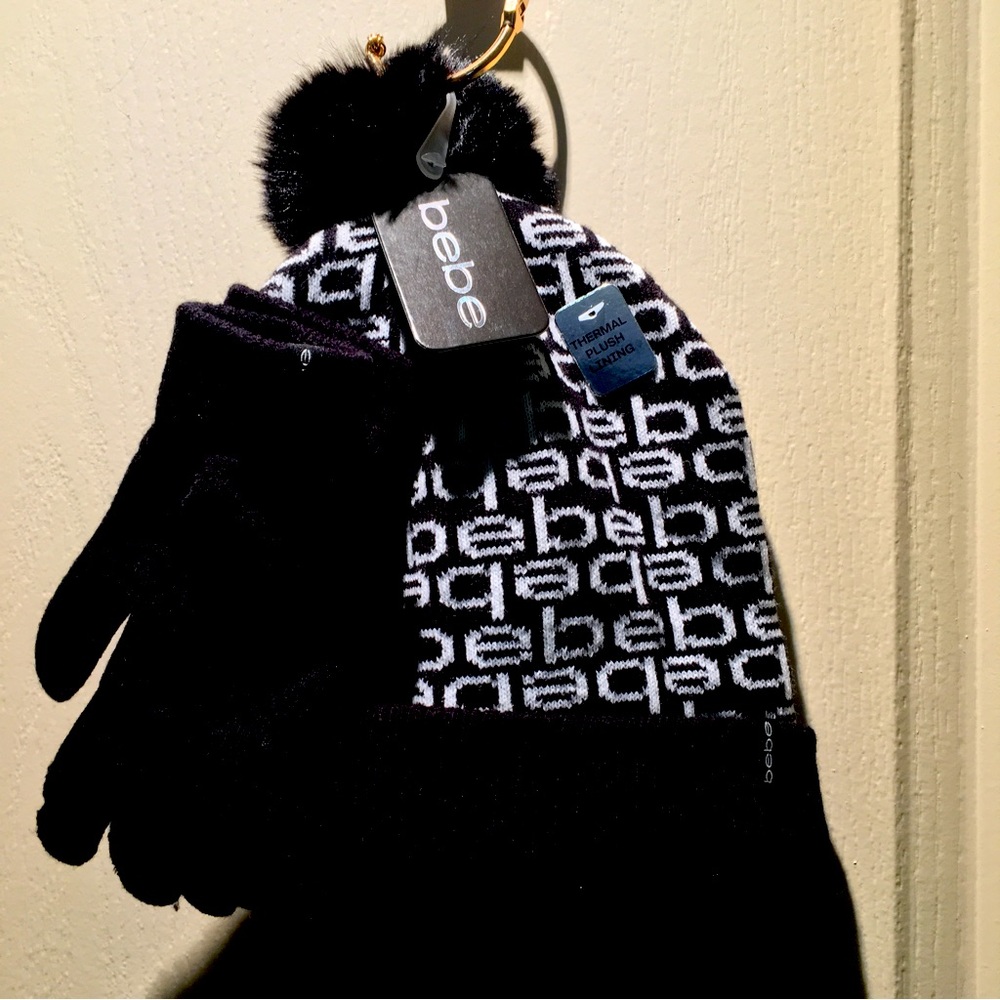 bebe Beanie and gloves set. One size. Stay warm.